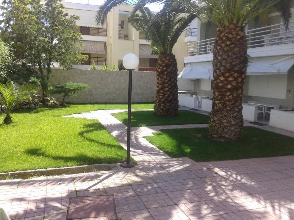 4 Petrakis-2